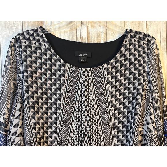 Alyx Abstract Geometric Print Blouse - Size 0X - Picture 2 of 10